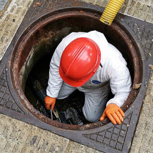 Camión de desatascos 24 horas de Net & Clair Barbanza S.L.U. en el Barbanza