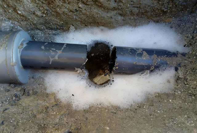 Mantenimiento de una red de saneamiento por Net & Clair Barbanza S.L.U. en el Barbanza